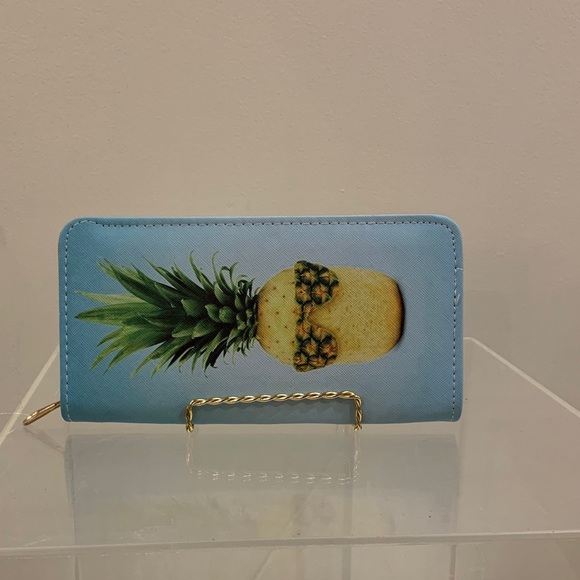 Pineapple Wallet - Picture 9 of 13